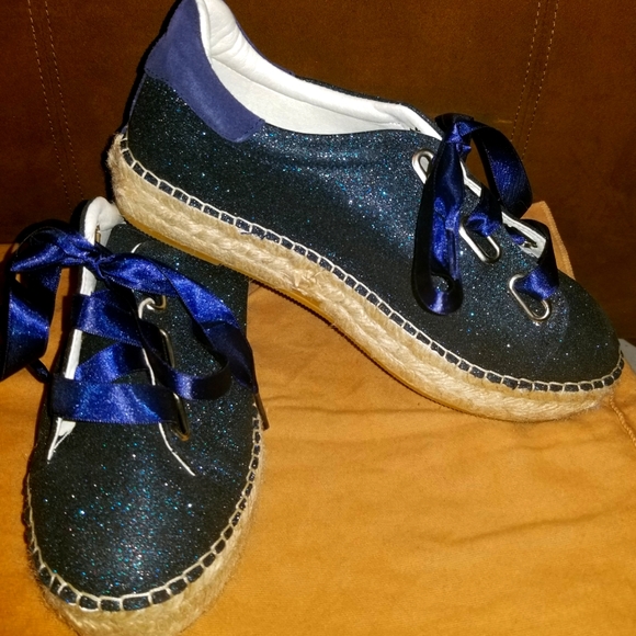 NAVY BLUE ESPADRILLES SNEAKERS. Size 39 fits like a 38. - Picture 2 of 3